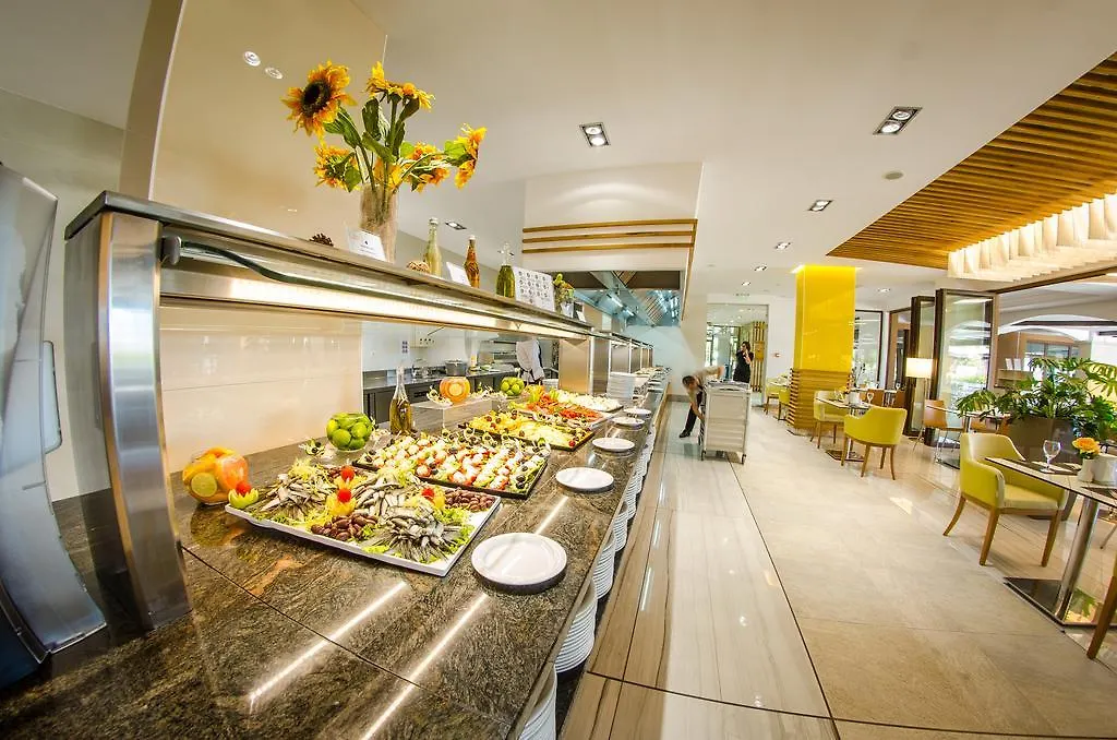אתר נופש סאני ביץ' Premier Fort Cuisine - Full Board